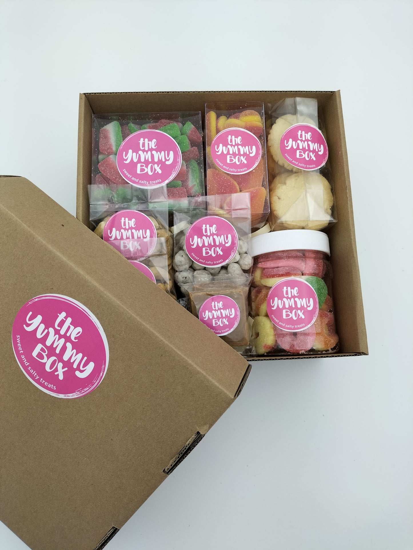Customisable Sweet & Salty Yummy Box (R320.00)